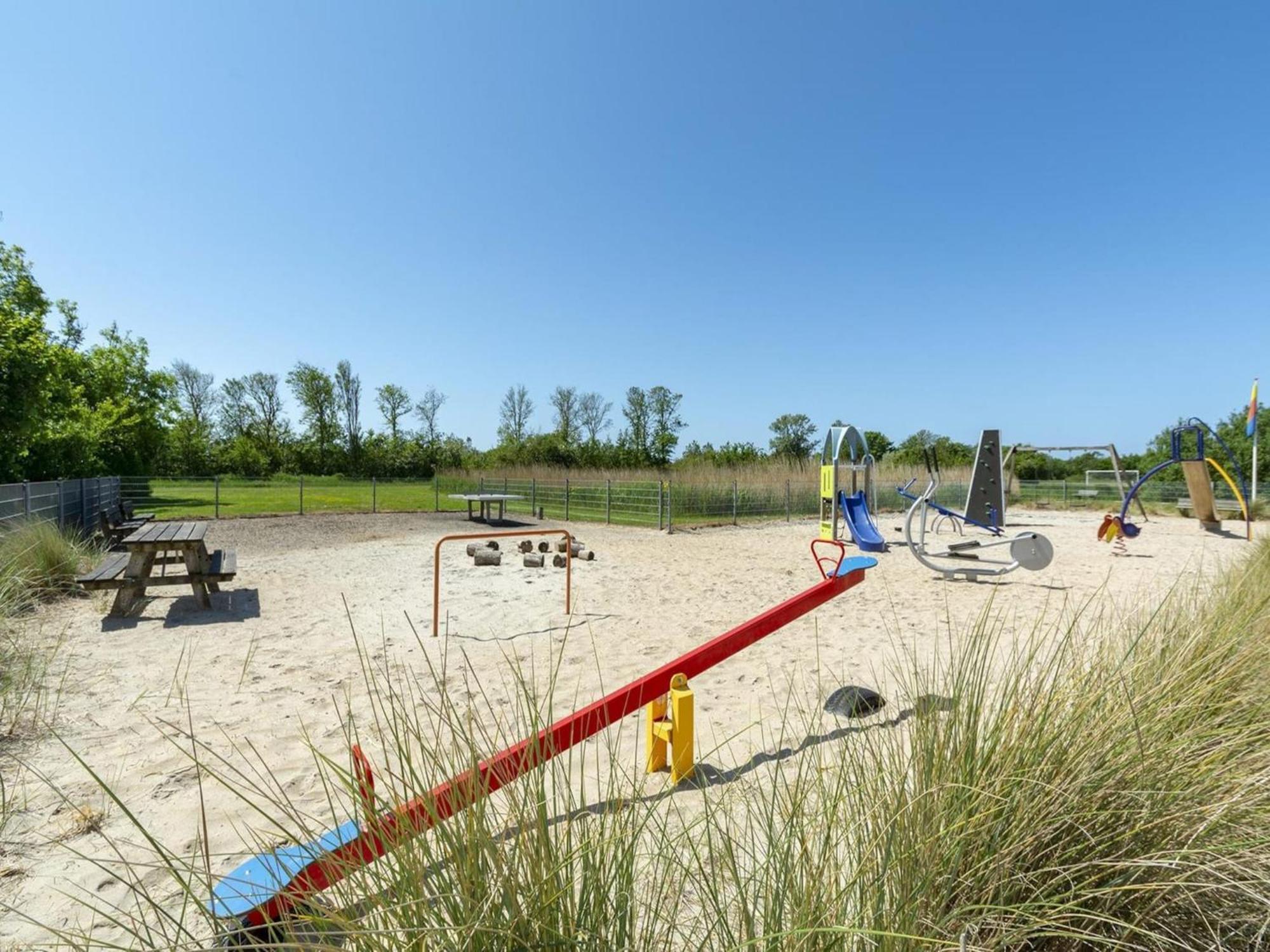 Radiant Seaside Holiday Home Callantsoog Bagian luar foto